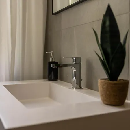 Lavarell - 10 Minuti Dal Centro Appartement *